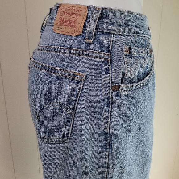Levi 550 Classic Relaxed Tapered 30x28 Denim Light Wash Jeans Women VTG Sz 12S - Picture 5 of 9